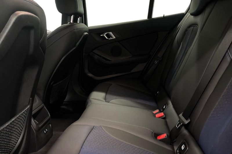 BMW 118 bild 11