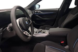 BMW i4 bild 12