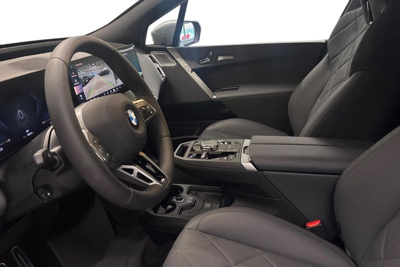 BMW iX bild 12