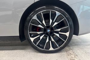 BMW iX bild 19