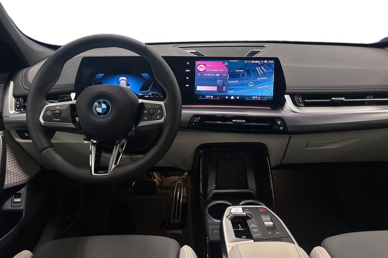 BMW X1 bild 8