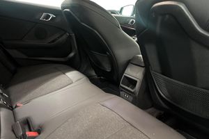 BMW 118 bild 7