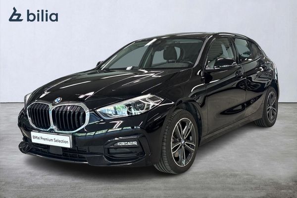 BMW 118 I Aut Sportline | Navi | PDC fram & bak | Bluetooth | 17" - 2023