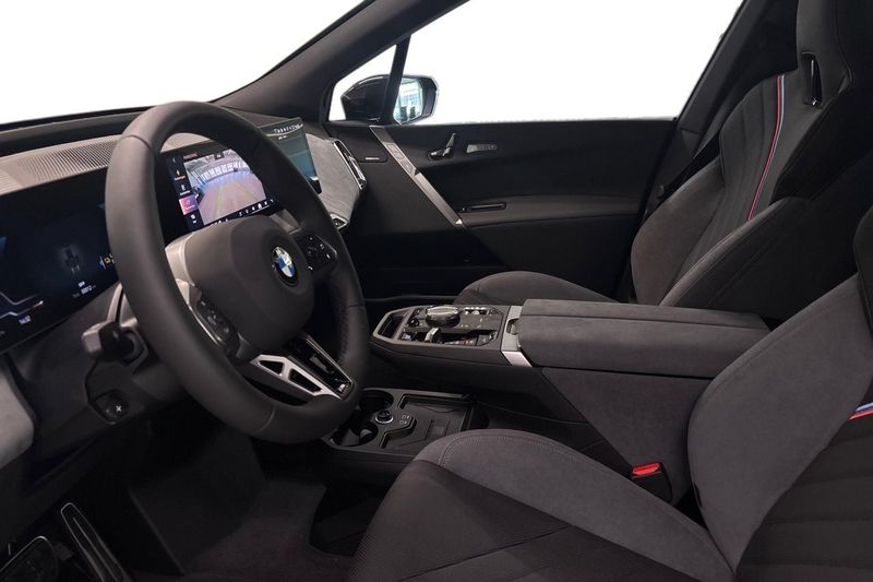 BMW iX bild 12