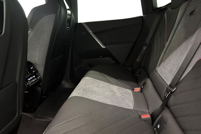 BMW iX bild 11
