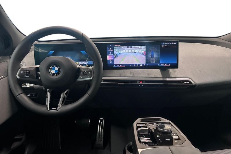BMW iX bild 8