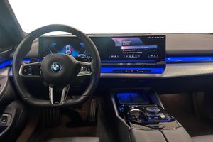 BMW 530 bild 8