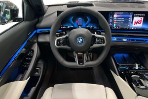 BMW 530 bild 9