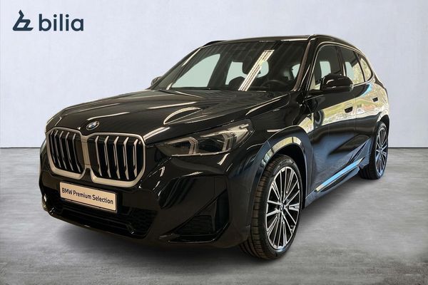 BMW X1 Såld MT sDrive 18i M-Sport | Head-up | Drag | 360 kamer - 2026