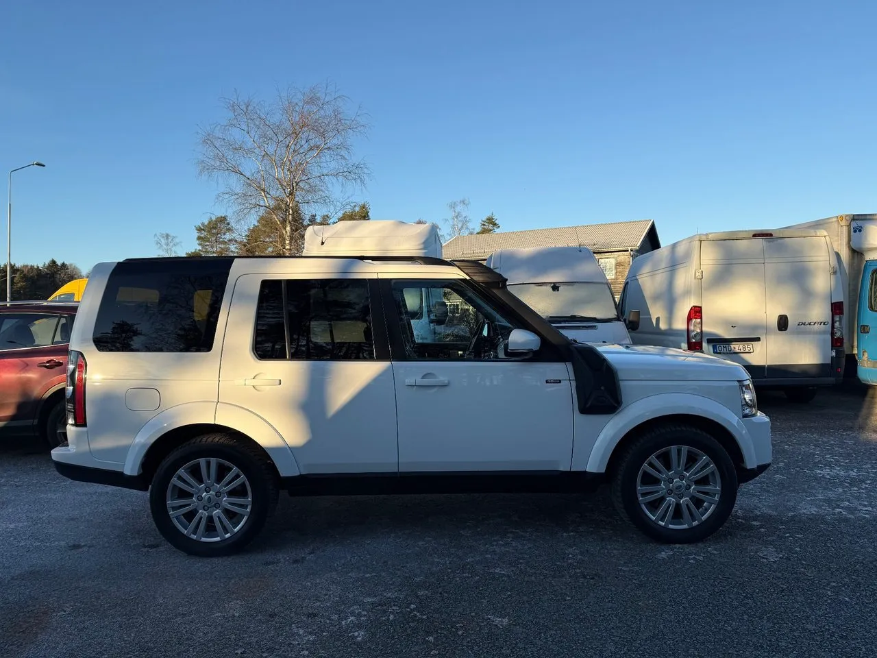 Vehicle image 10