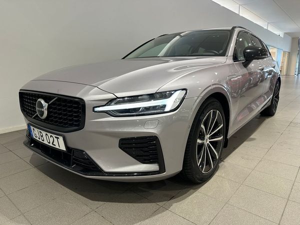 Volvo V60 T6 Plus Dark Nordic Edition / 360 Kamera / Navigation - 2026