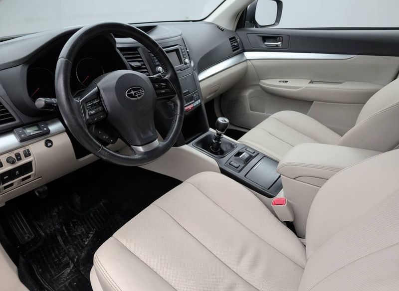 Subaru Legacy bild 3