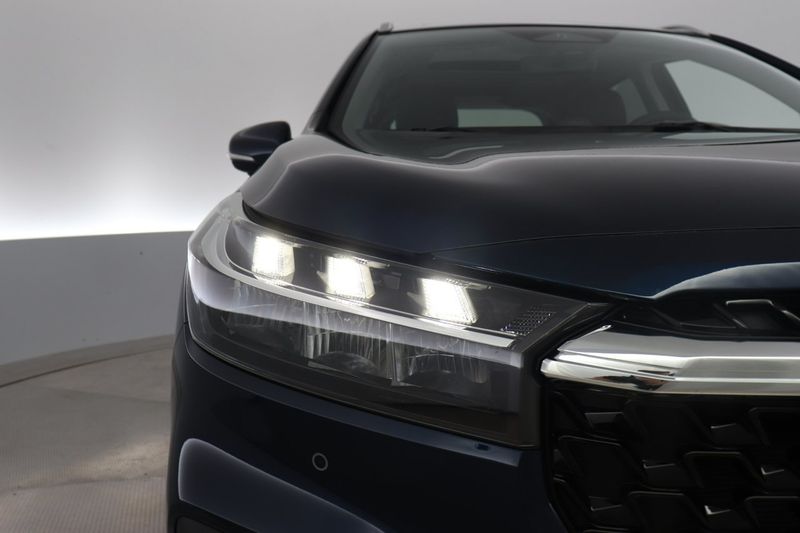 Suzuki S-CROSS bild 9