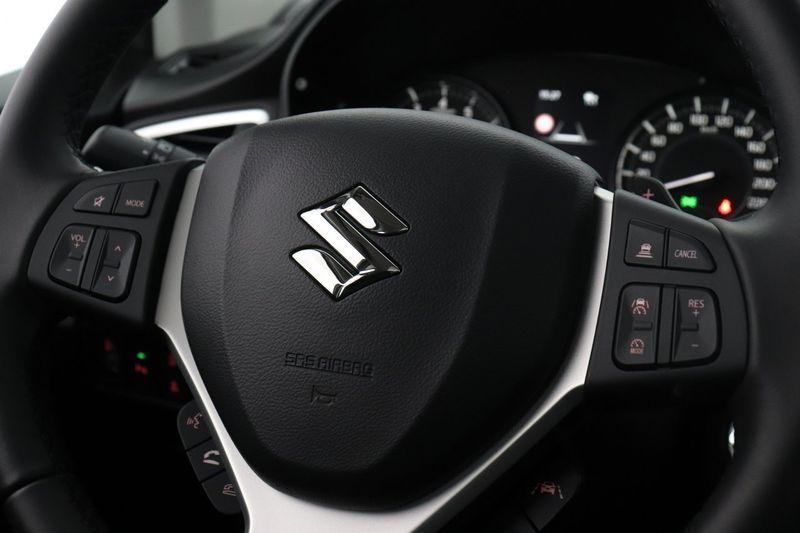 Suzuki S-CROSS bild 22