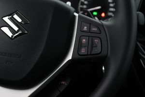 Suzuki S-CROSS bild 23