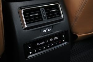 Mazda CX-80 bild 30