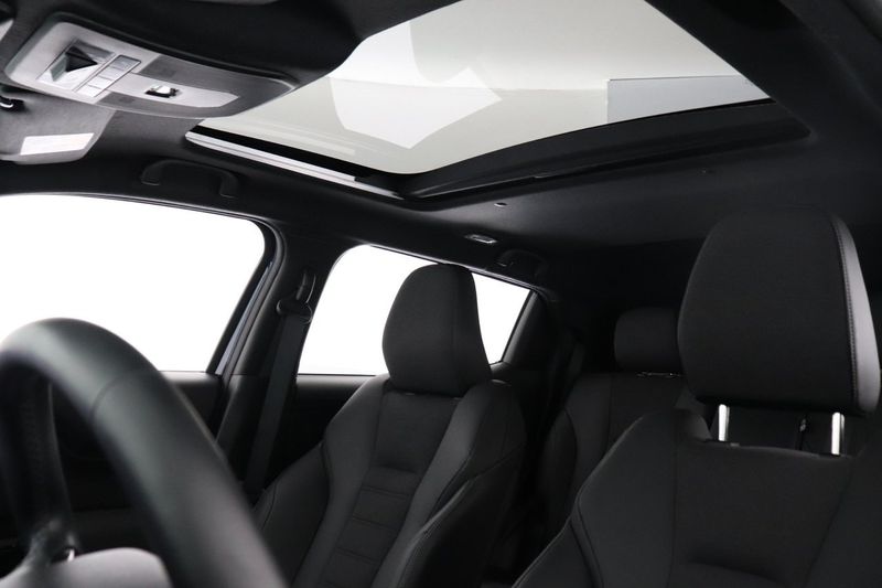 Suzuki e Vitara bild 15