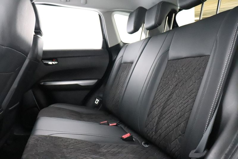 Suzuki Vitara bild 14