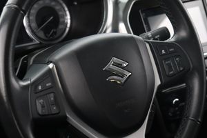 Suzuki Vitara bild 17