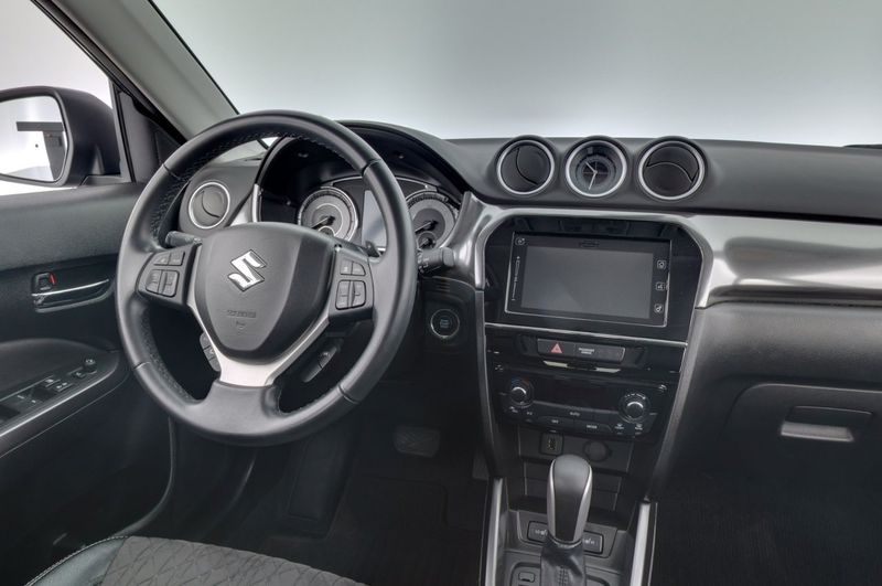 Suzuki Vitara bild 16