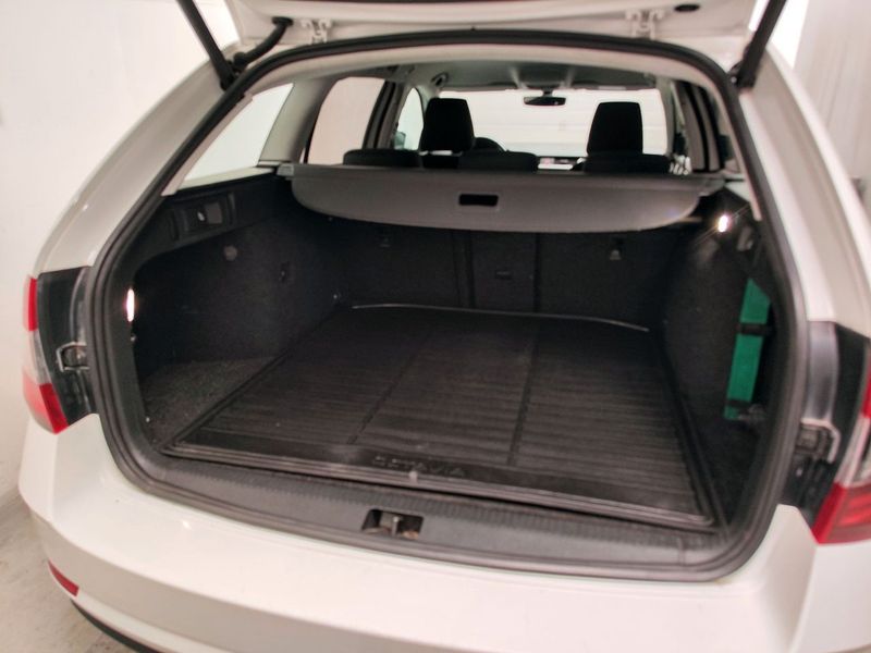 Skoda Octavia bild 8