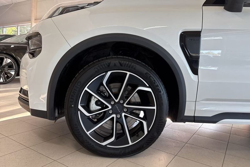 Lynk & Co 01 bild 23