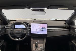 Lynk & Co 01 bild 8