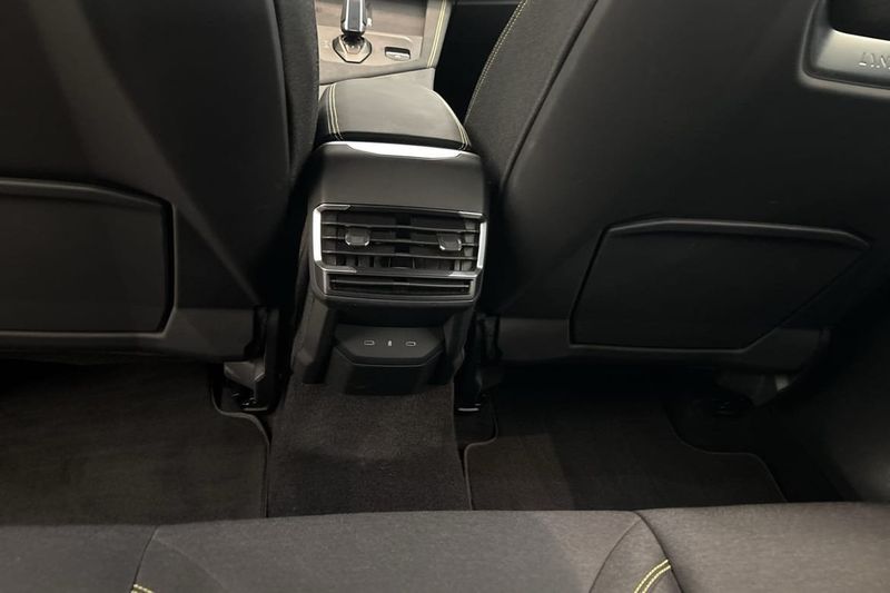 Lynk & Co 01 bild 11