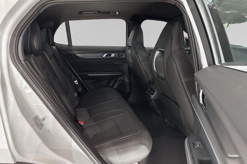 Lynk & Co 01 bild 10