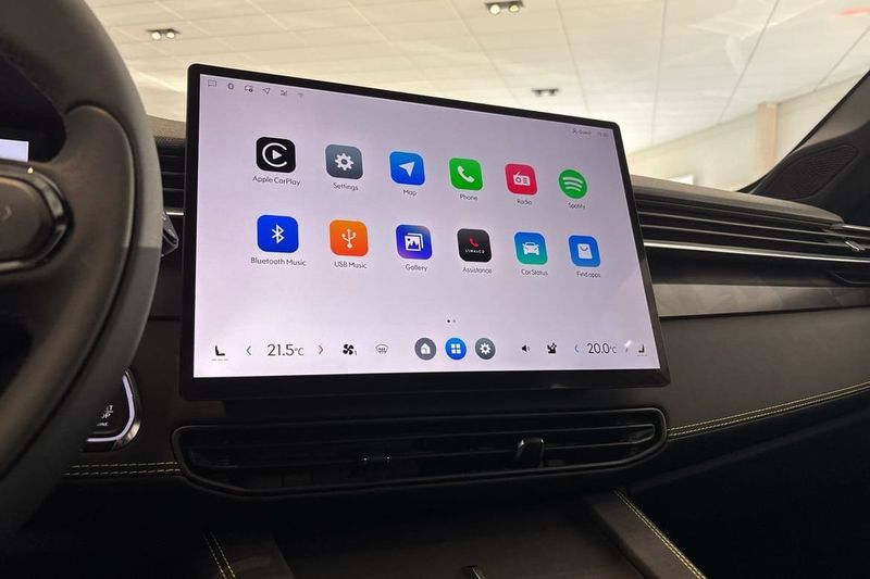 Lynk & Co 01 bild 18