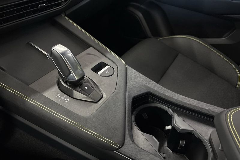 Lynk & Co 01 bild 14