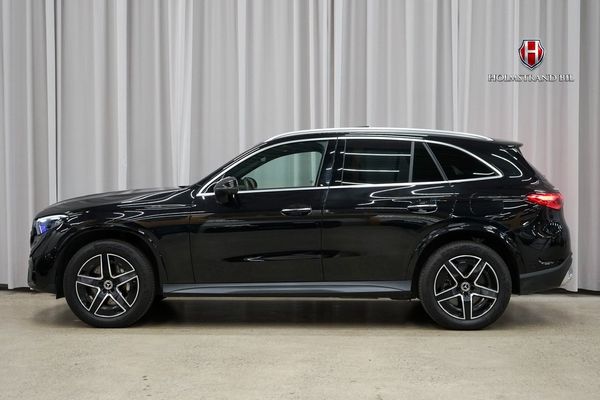 Mercedes GLC300 de 4M AMG Line Pano Drag 3D P-värme Rattv Elstolar - 2024