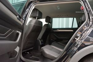 Volkswagen Passat bild 10