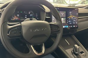 Lynk & Co 01 bild 11