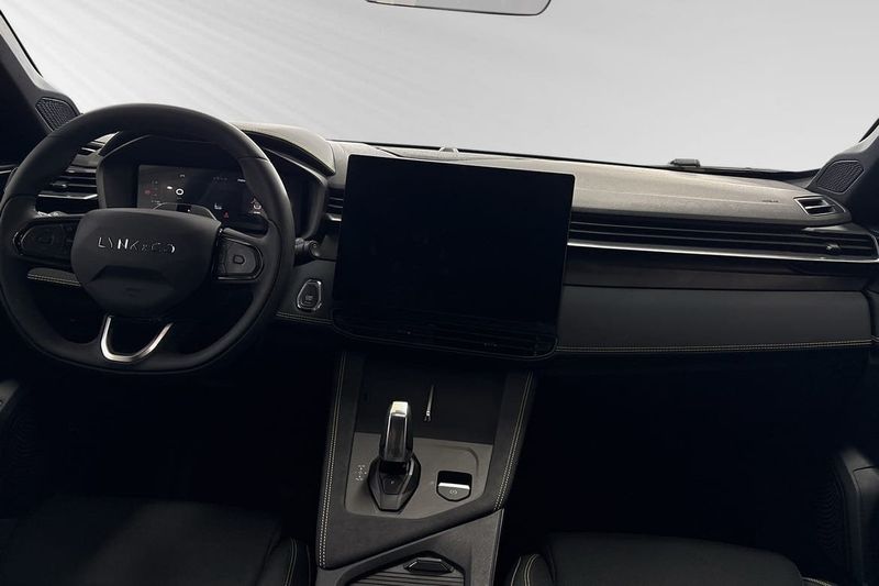 Lynk & Co 01 bild 8