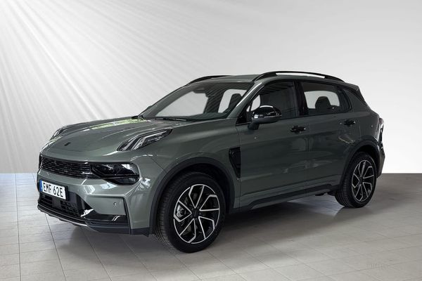 Lynk & Co 01 Core PHEV - 2025
