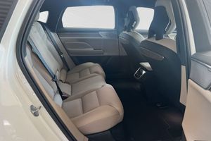 Volvo ES90 bild 11