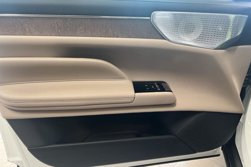 Volvo ES90 bild 17
