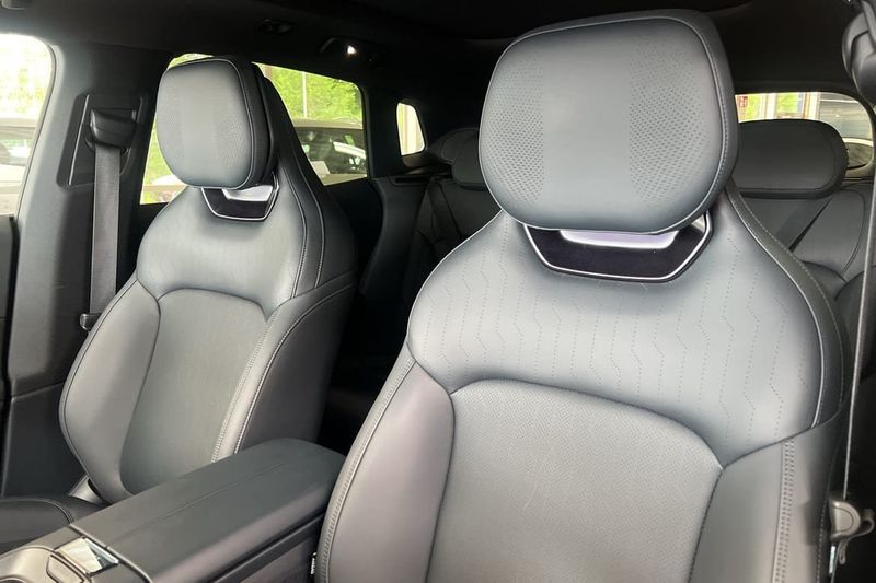Lynk & Co 08 bild 25