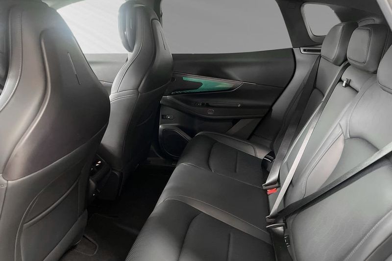 Lynk & Co 08 bild 7