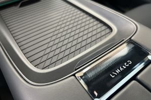 Lynk & Co 08 bild 26