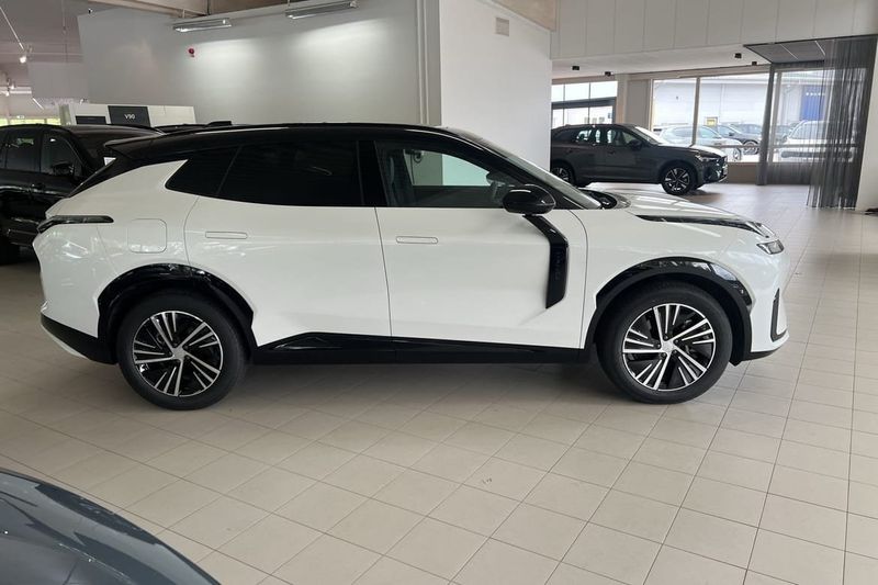 Lynk & Co 08 bild 16