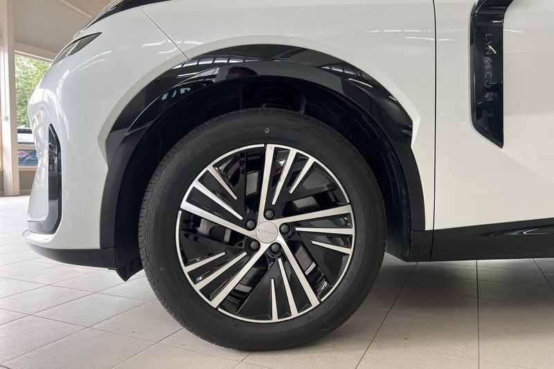Lynk & Co 08 bild 11