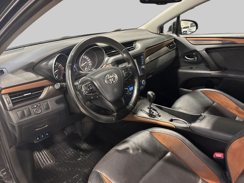 Toyota Avensis bild 14