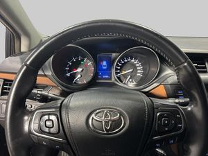 Toyota Avensis bild 15