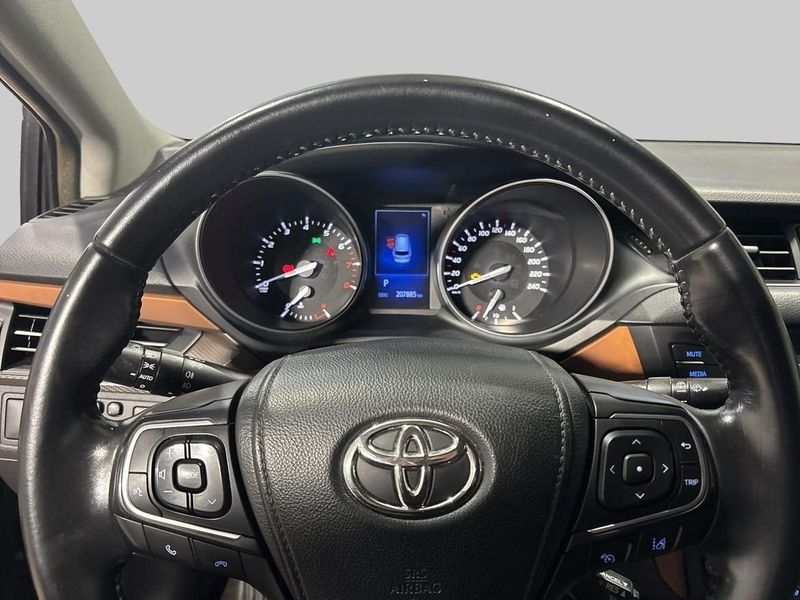 Toyota Avensis bild 15