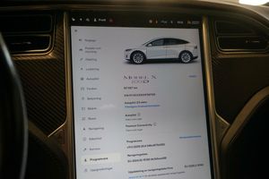 Tesla Model X bild 13