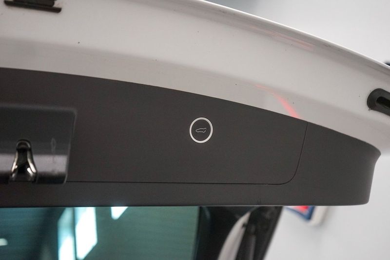 Tesla Model X bild 20