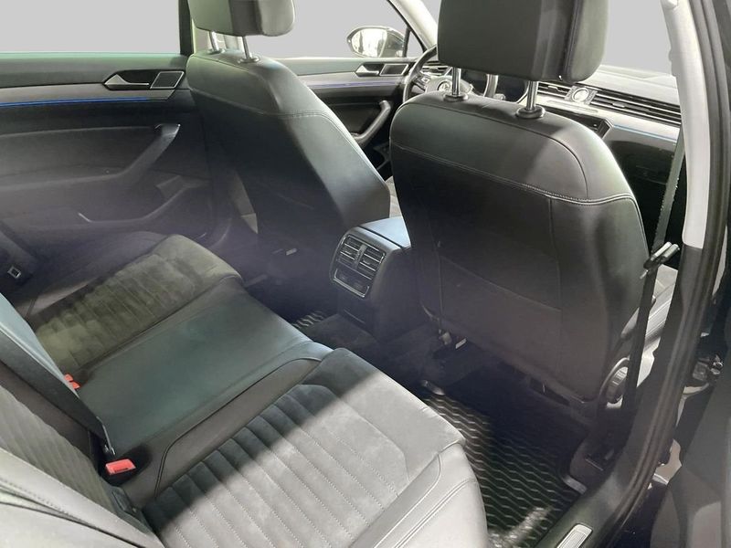 Volkswagen Passat bild 11