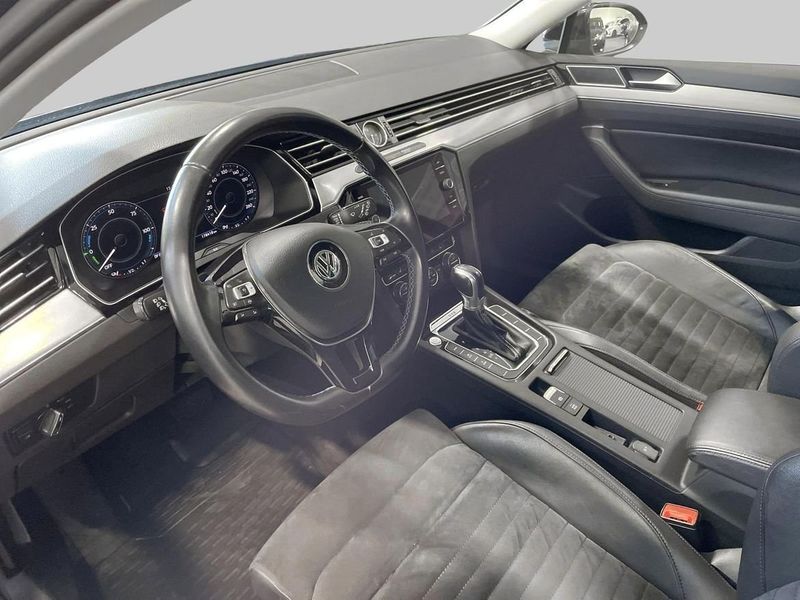 Volkswagen Passat bild 14
